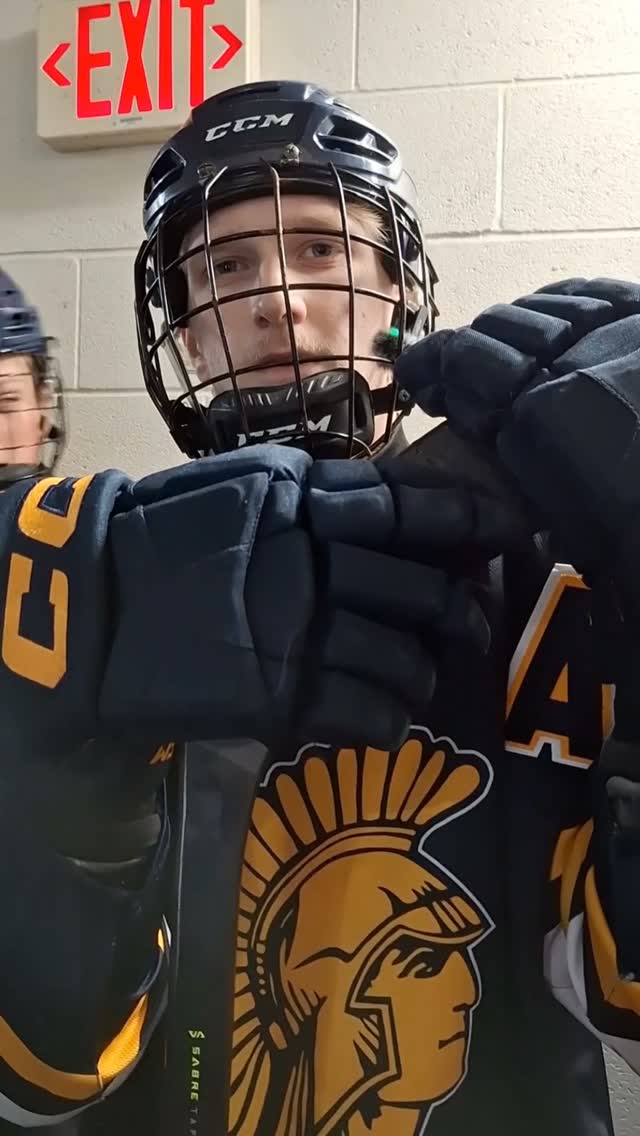 🎤 First mic'd up video of the 2026-27 season; it's #22, Dawson Dietz! 🟦🟨